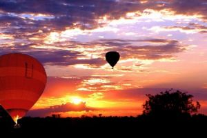 australien new territory rotes zentrum ballooning sunset