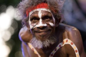 australien new territory rotes zentrum tourismaustralia traditional indigenous dance darwin festival 450x300