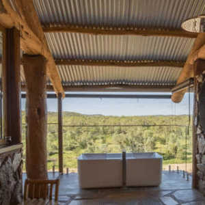 Australia Tours – Queensland Gilberton Outback Retreat – Bathroom-e1590377405547