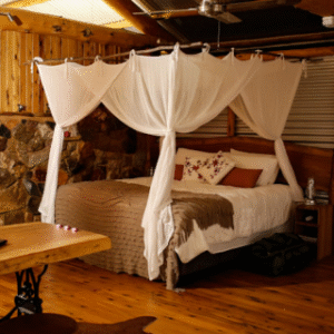 Australia Tours – Queensland Gilberton Outback Retreat – Bedroom-hero-800×450