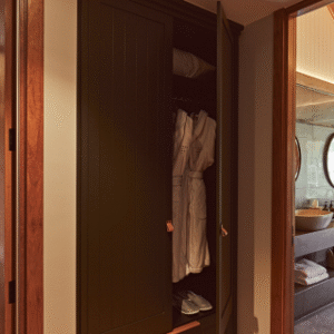 Australia Tours – Queensland Mt Mulligan Lodge – Mt-Mulligan-Lodge_Northern-Outback-Queensland_Bathroom