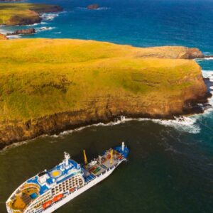 AustraliaTours_aranui-5—the-boat-in-ua-huka_31766039780_o